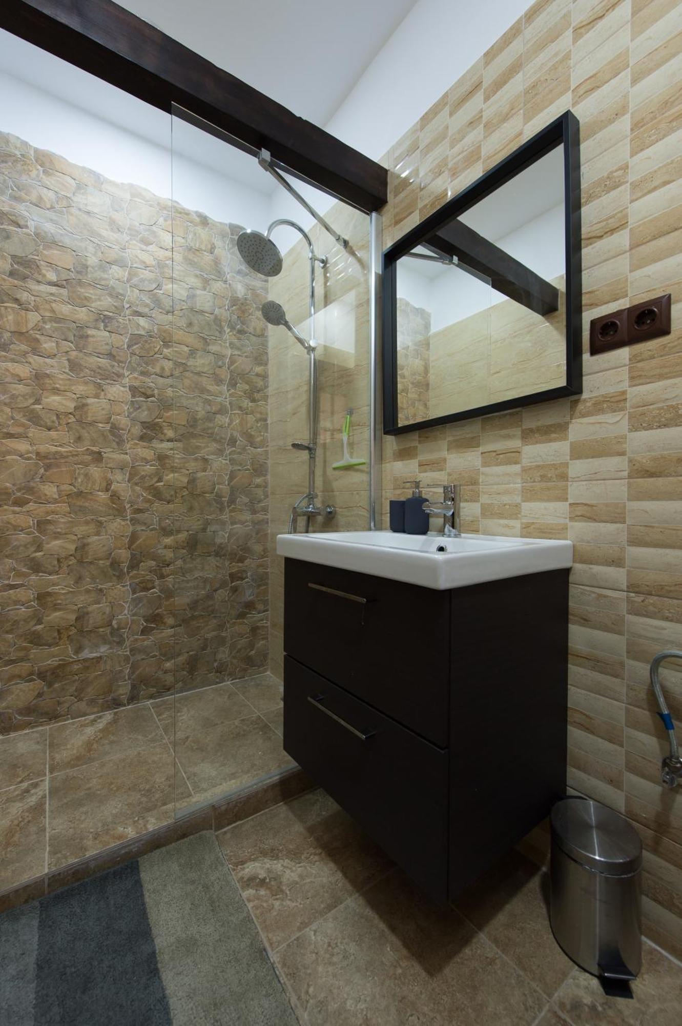Lovely Brasov Flat With Patio And Mountain Views Exteriér fotografie