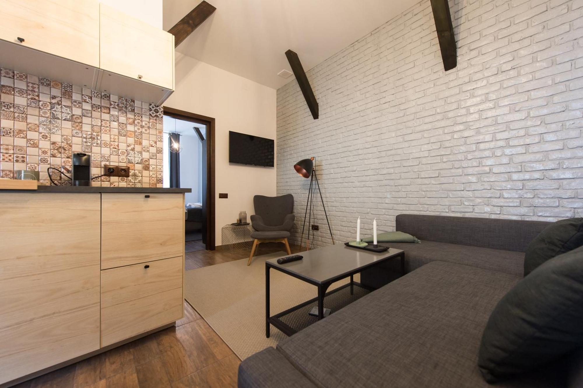 Lovely Brasov Flat With Patio And Mountain Views Exteriér fotografie